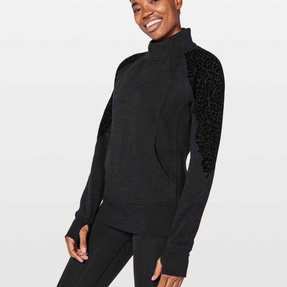 Lululemon Floral Flock Pullover in Black size 4